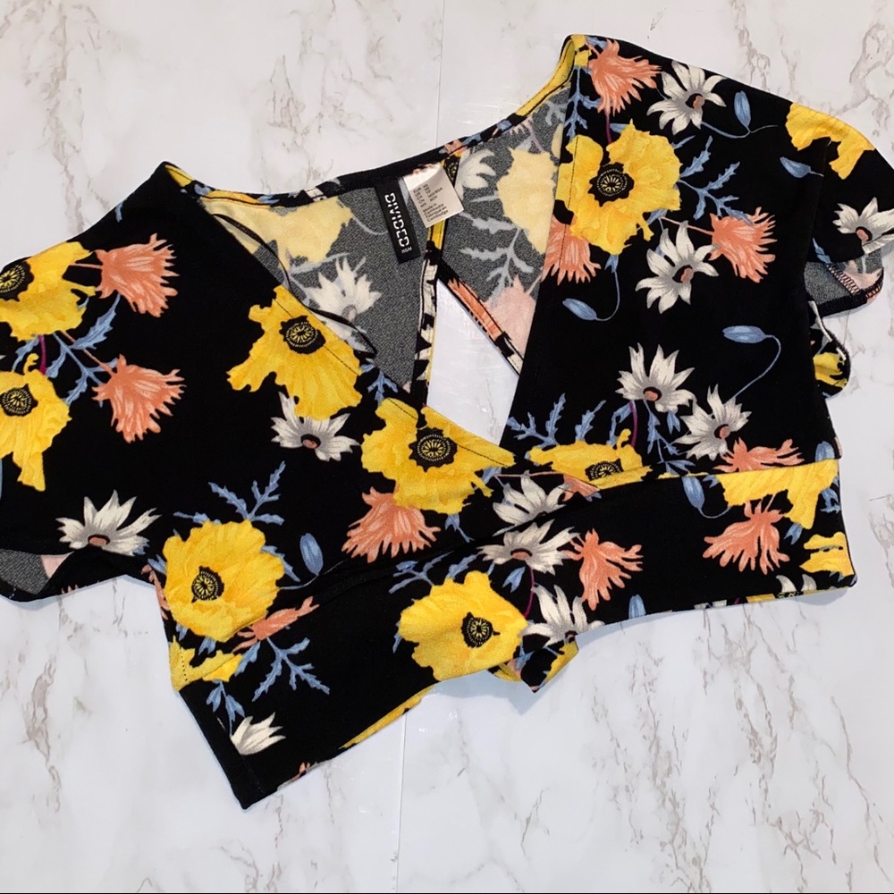 H&M crop top